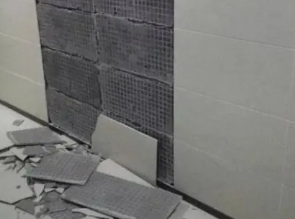 八宿瓷砖空鼓维修公司分享下八宿墙砖松动维修的知识